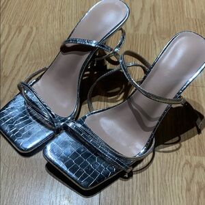 Silver Strappy Women's Heels with pattern
